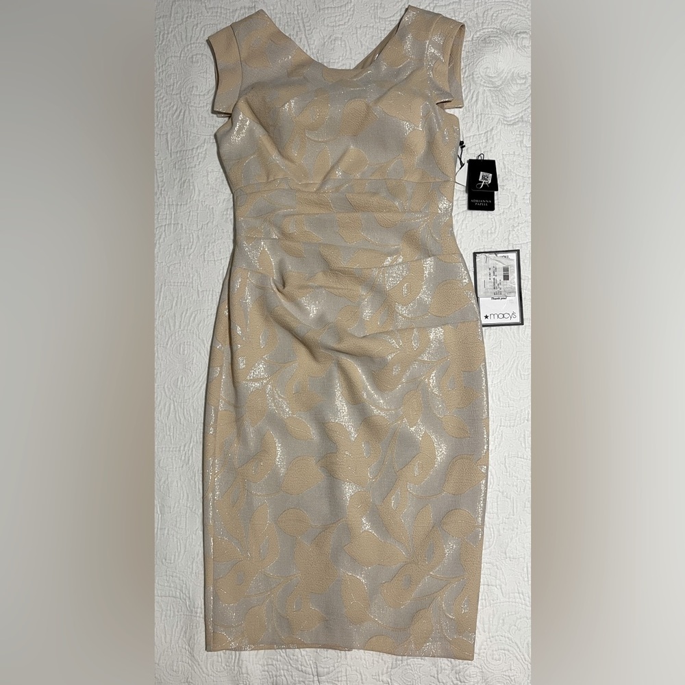 ADRIANNA PAPELL mid dress  Size 6 
Ivory golden silver NEW Gorgeous